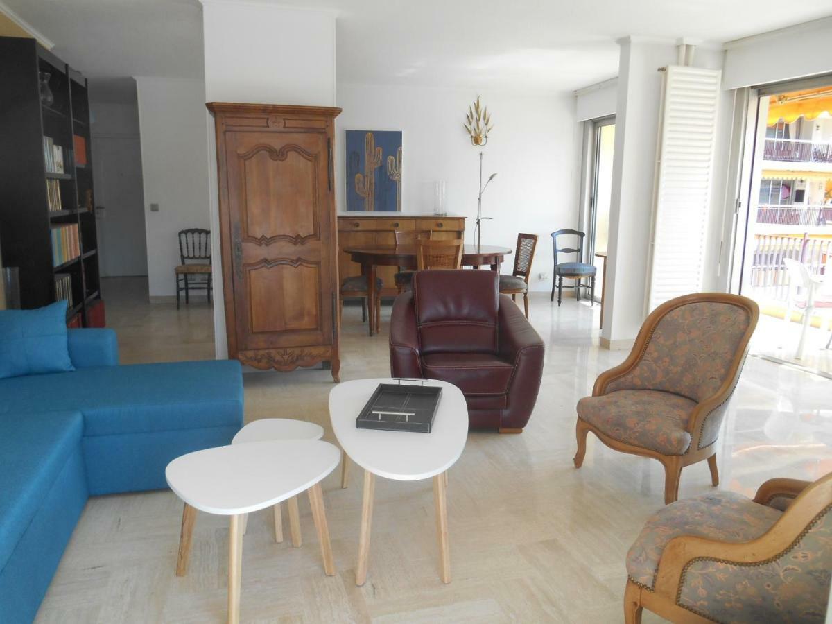 Appartement Le France - Vacances Cote D'Azur Mandelieu Exteriör bild