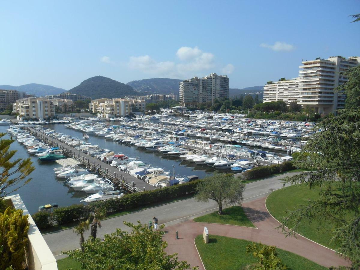 Appartement Le France - Vacances Cote D'Azur Mandelieu Exteriör bild