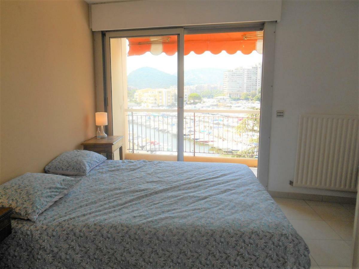 Appartement Le France - Vacances Cote D'Azur Mandelieu Exteriör bild