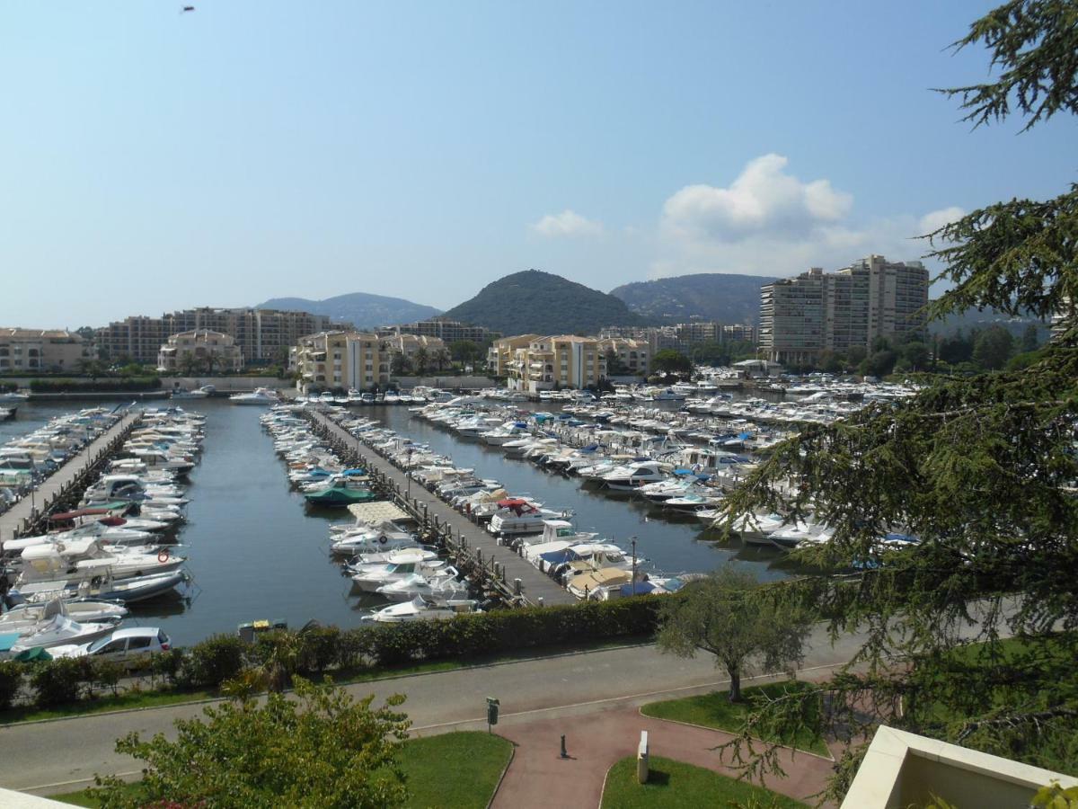 Appartement Le France - Vacances Cote D'Azur Mandelieu Exteriör bild